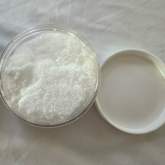 Buff City Soap Cherry Almond Body Butter/Give Sunshine Hiney-Vanilla Bath Salts - Picture 6 of 7